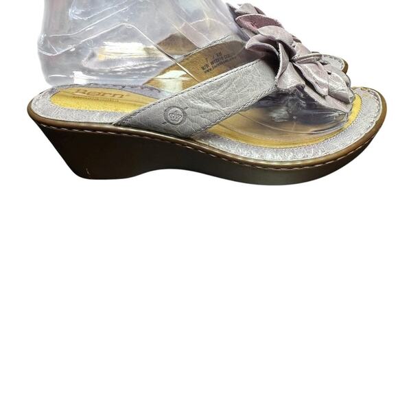 Born Lilac Purple Wedge Flower Comfortable Cushioned Sandal Size 7 - Picture 3 of 8